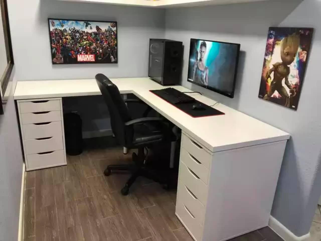Bàn IKEA chữ L phù hợp với nhu cầu và không gian nhỏ