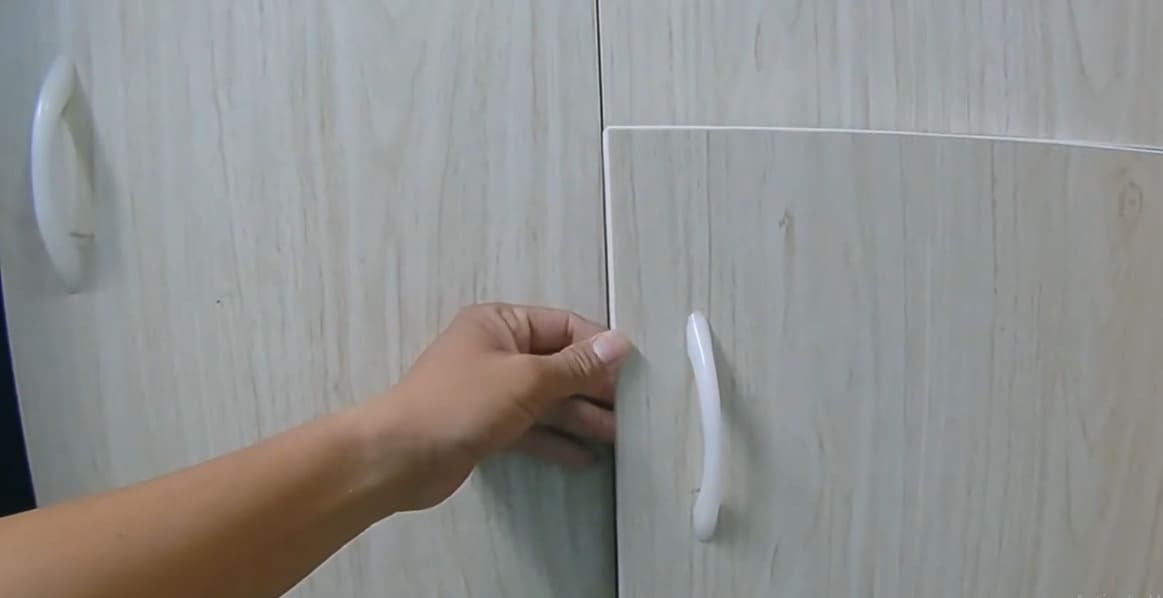 Cách sửa cánh tủ quần áo bị xệ hiệu quả và dễ thực hiện tại nhà