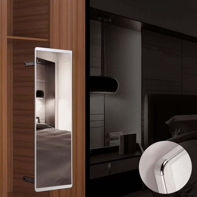 Kết hợp gương trong tủ quần áo