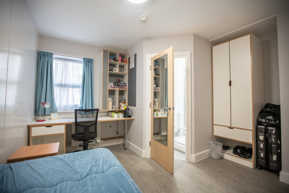 Kích thước phù hợp với diện tích phòng