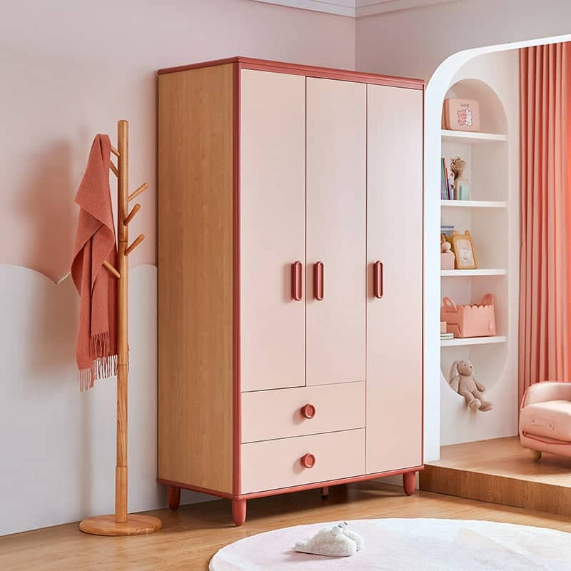  Tủ quần áo trẻ em được thiết kế với kích thước nhỏ gọn, màu sắc tươi sáng