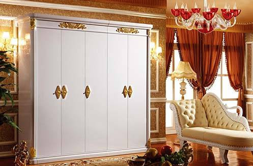 Lưu ý khi bảo quản và vệ sinh tủ tân cổ điển 5 cánh